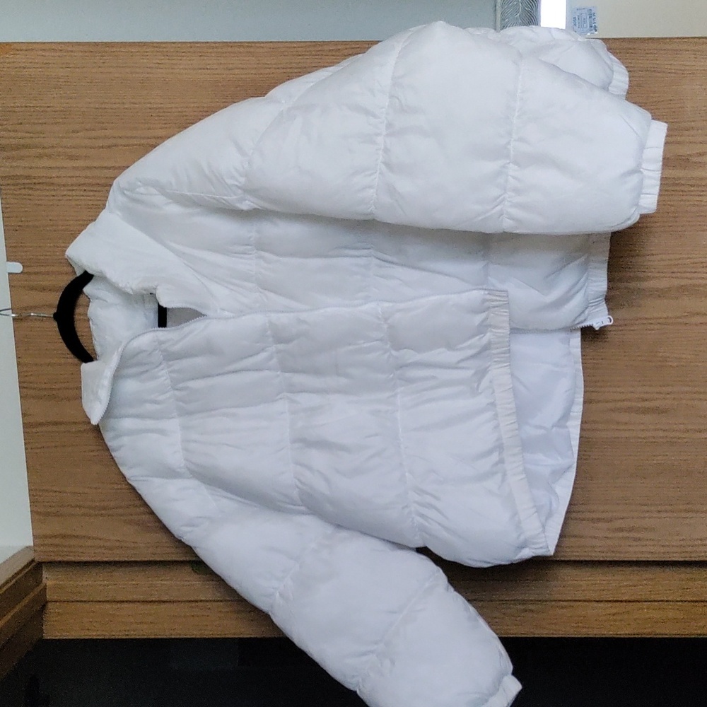 Plus size crop puffer jacket